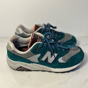 New Balance Elite edition 580- Woman’s 8.5
